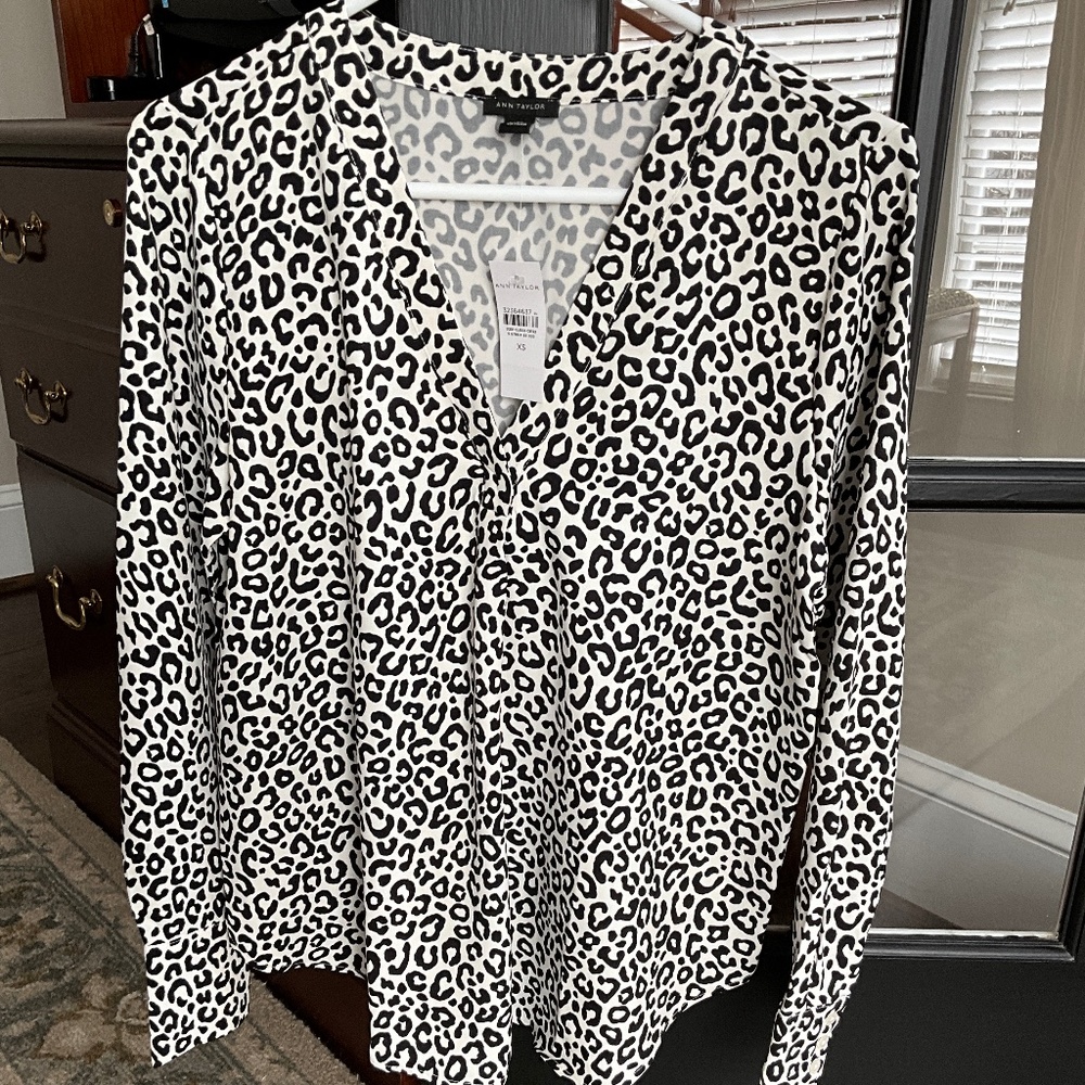 Ann Taylor Mixed media Leopard Print Blouse XS